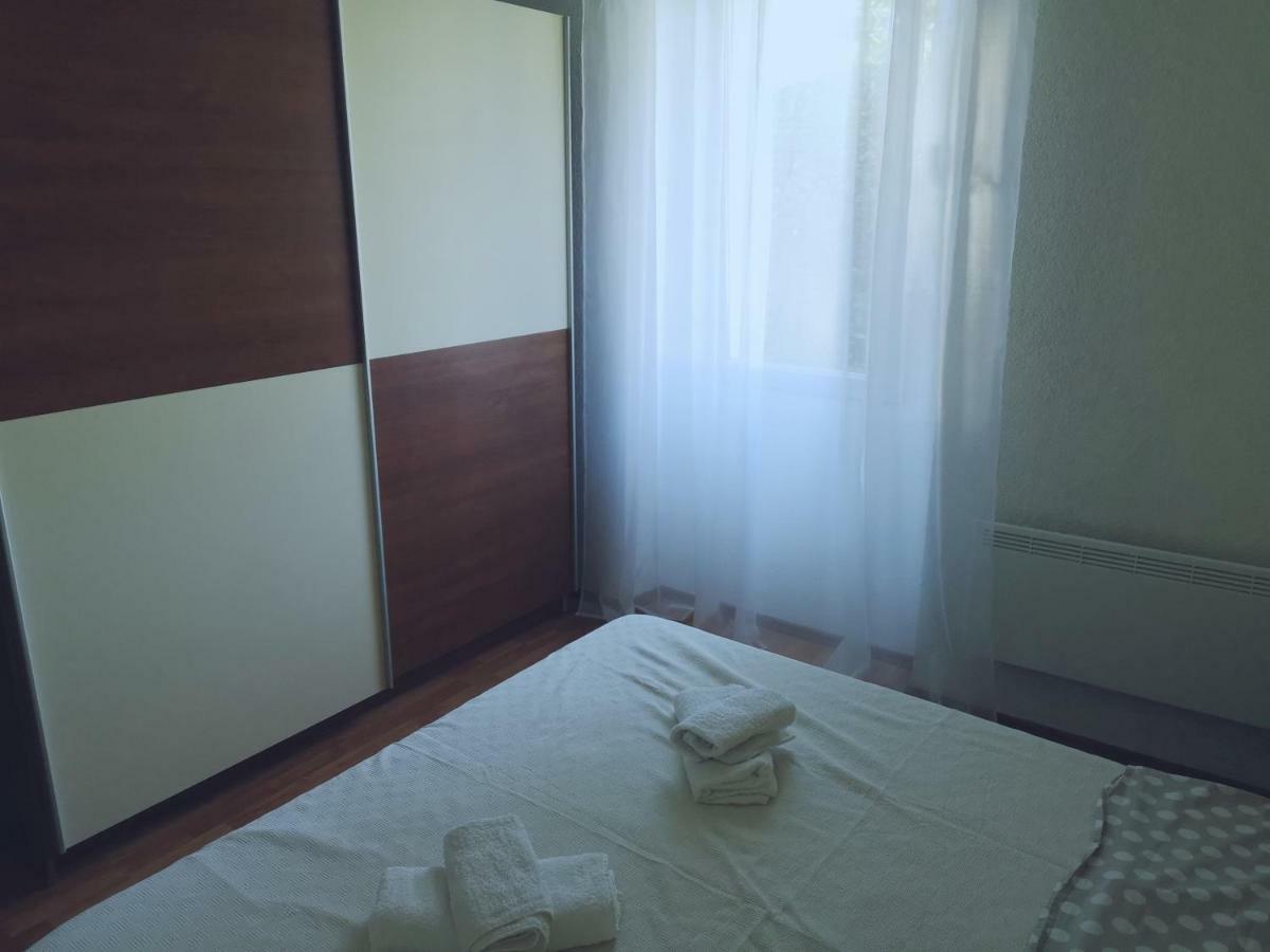 App Emona Bašanija Exterior foto